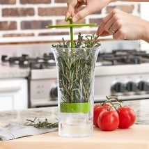 Easy Pull Herb Saver