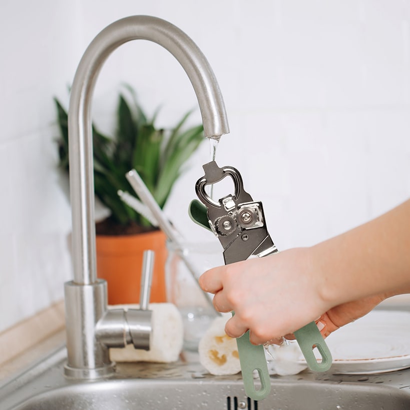 Easy Manual Can or Bottle Opener