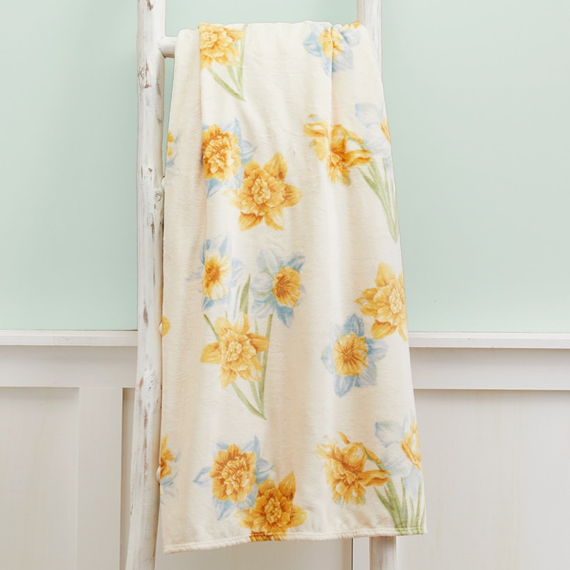 Floral Plush Printed Throw