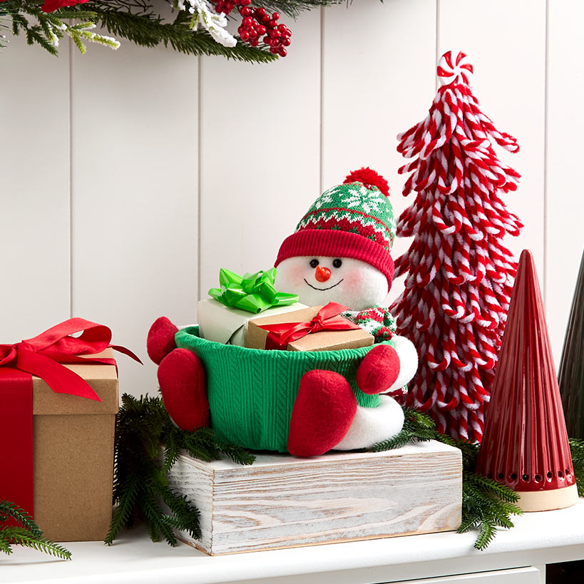 Gingerbread Small Wicker Basket#select-basket_snowman