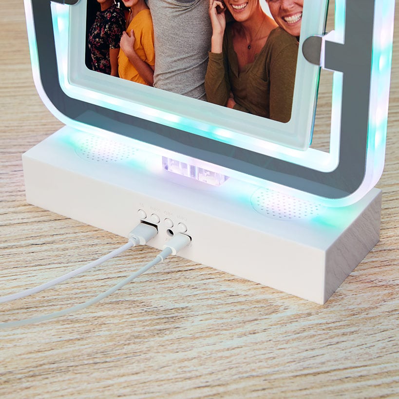 Photo Light Up Makeup Mirror With Bluetooth USB Speaker