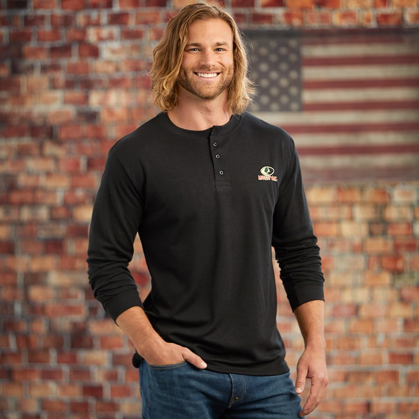 Men's Mossy Oak Long Sleeve Shirt with Buttons#select-color_black