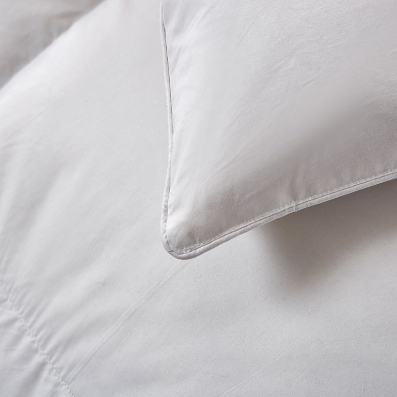 Serta ExtraWarmth 233-Thread Count Goose Feather and Down Fiber Comforter