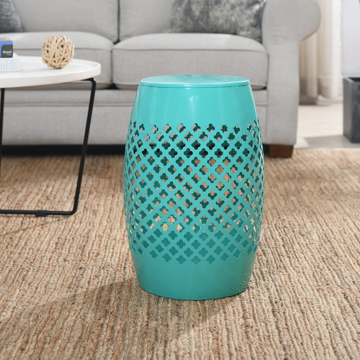 Round Lace-Cut Side Table, Powder-Coated Iron Accent Table, Modern Compact End Table Waterproof Rustproof, Low Maintenance Outdoor Patio Table for Living Room Garden Yard Decor, 3 Colors Available - image 2