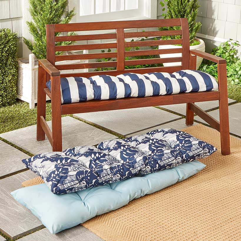 How to Make DIY Bench Cushion Covers (Indoor or Outdoor)
