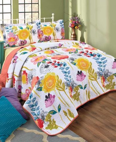 Floral Quilts or Shams