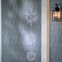 Waterproof Lighted Triple Snowflake Hanger with Timer