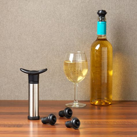Pump with 4  Wine Saver Stoppers