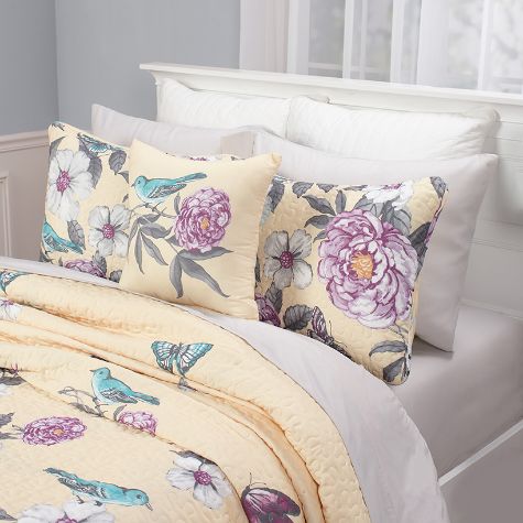Valentina Quilted Bedding Ensemble