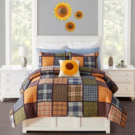 Zola Quilted Bedding Ensemble