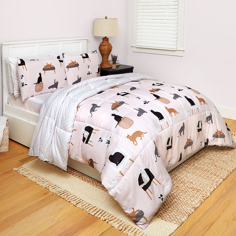Cat's Life Reversible King Complete Comforter Set