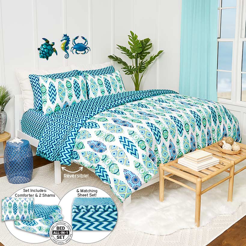 Surfs Up Reversible Queen or King Complete Comfortor Set