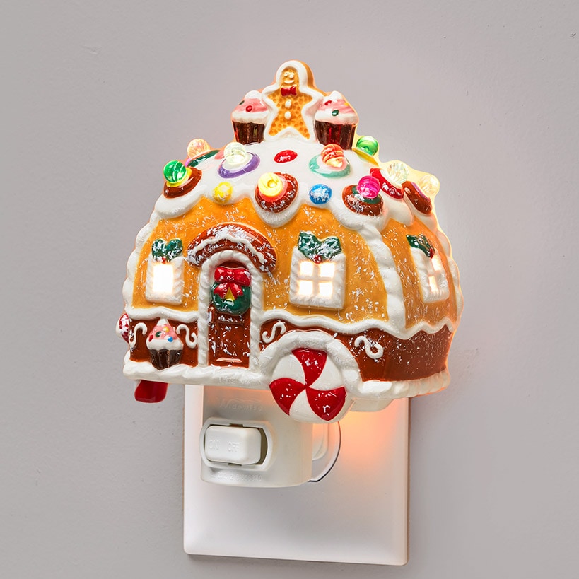 Lighted Gingerbread Holiday Accents#select-design_camper