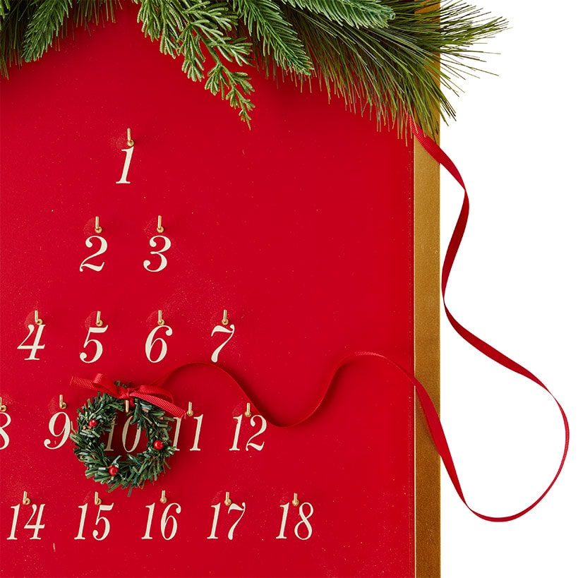 Hanging Holiday Countdown Calendar
