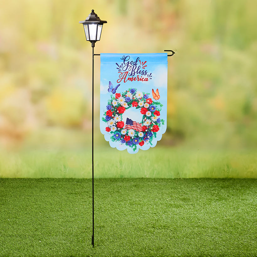 4 Seasonal Flags With Solar Flag Pole